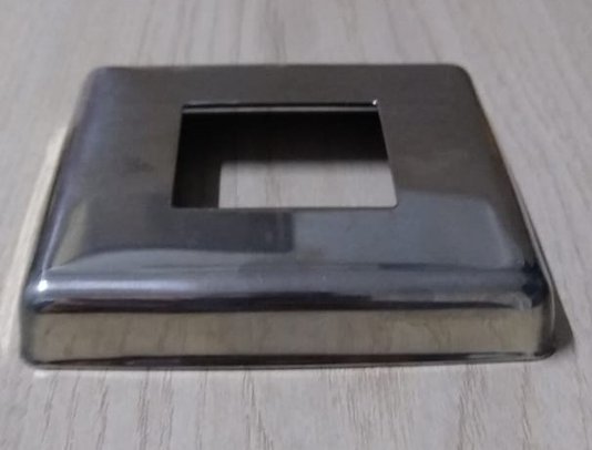 Canopla De Acabamento Inox 304 Quadrada 40X40 Base 84X84 Reta