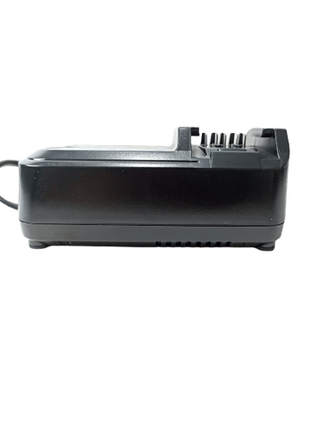 Carregador Bivolt DC10SB Para Baterias 12V Linha CXT Makita 