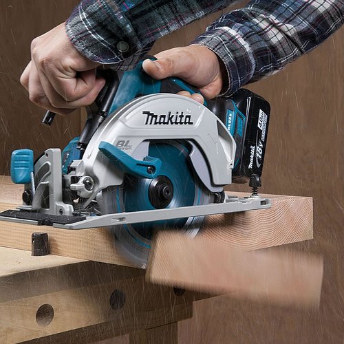 Dhs680z Serra Circular 18V Makita + Brinde 1 Bateria 5,0Ah