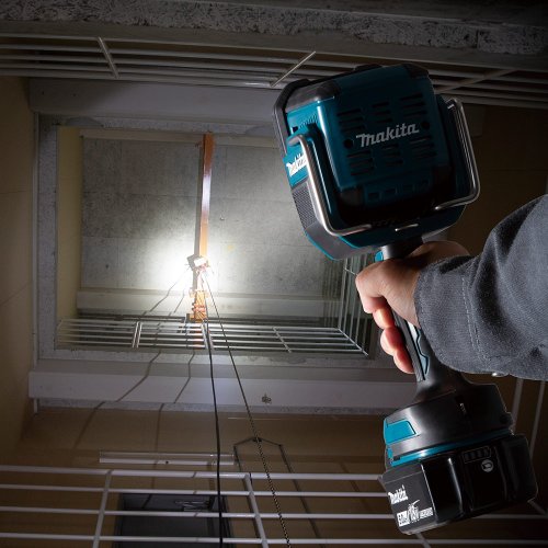 Lanterna De Led A Bateria 18V Dml812z Makita