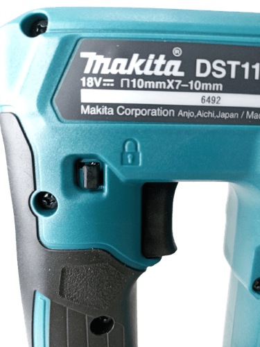 Grampeador A Bateria 18V Dst112z Makita
